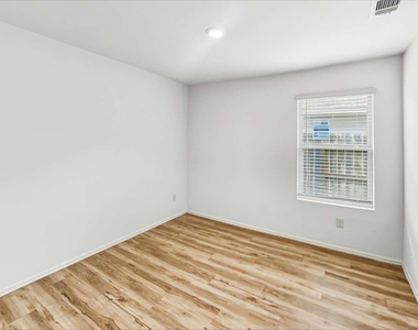 22259 Stoney Ravine Drive - Photo Thumbnail 12