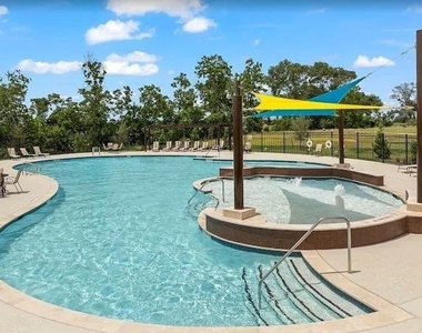 3918 Windy Whisper Drive - Photo Thumbnail 36