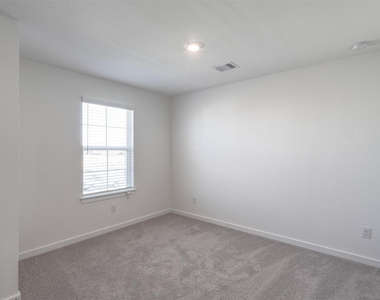 3918 Windy Whisper Drive - Photo Thumbnail 25