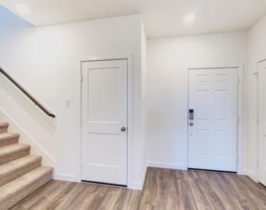 3918 Windy Whisper Drive - Photo Thumbnail 3