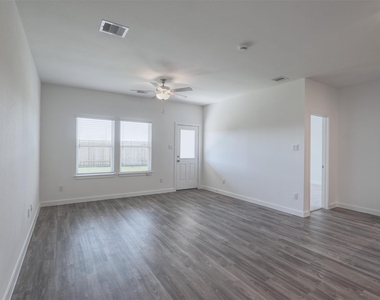 3918 Windy Whisper Drive - Photo Thumbnail 12