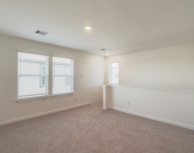 3918 Windy Whisper Drive - Photo Thumbnail 23