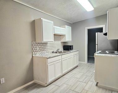 4419 W Bayshore Drive - Photo Thumbnail 6