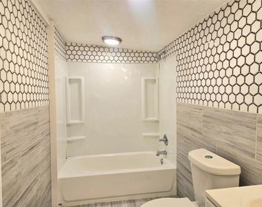 4419 W Bayshore Drive - Photo Thumbnail 10
