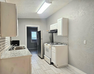 4419 W Bayshore Drive - Photo Thumbnail 5
