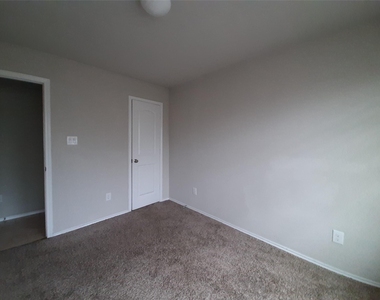 23614 Water Hickory Drive - Photo Thumbnail 9