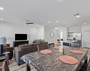 3215 Rainwood Gate Drive - Photo Thumbnail 3