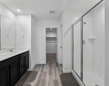 3215 Rainwood Gate Drive - Photo Thumbnail 5