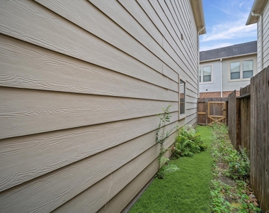 3840 Center Street - Photo Thumbnail 19