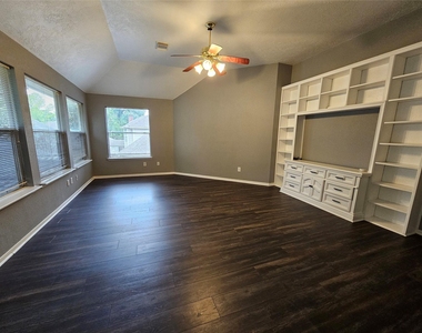 15015 Dawnbrook Drive - Photo Thumbnail 16
