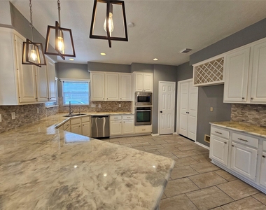 15015 Dawnbrook Drive - Photo Thumbnail 6