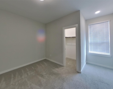 2350 Bailey Fields Lane - Photo Thumbnail 9