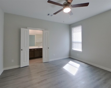 2350 Bailey Fields Lane - Photo Thumbnail 6