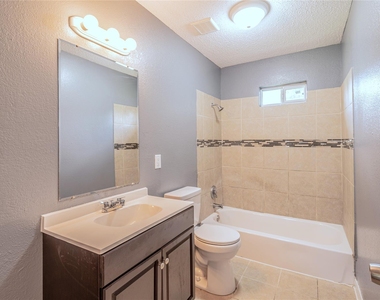 5407 Thrush Drive - Photo Thumbnail 11