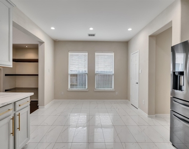 24507 Red Bluff Trail - Photo Thumbnail 12