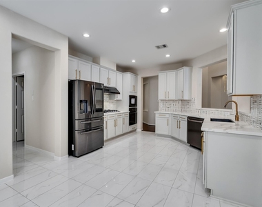 24507 Red Bluff Trail - Photo Thumbnail 10