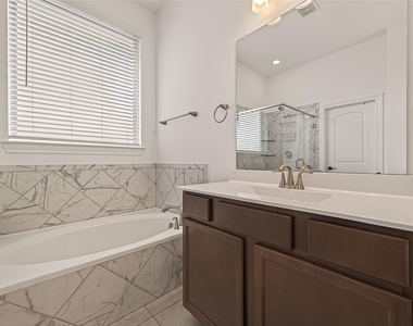 7319 Woodlark Ridge Drive - Photo Thumbnail 40