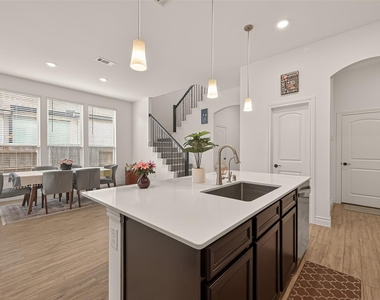 7319 Woodlark Ridge Drive - Photo Thumbnail 15