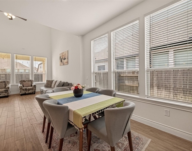 7319 Woodlark Ridge Drive - Photo Thumbnail 5