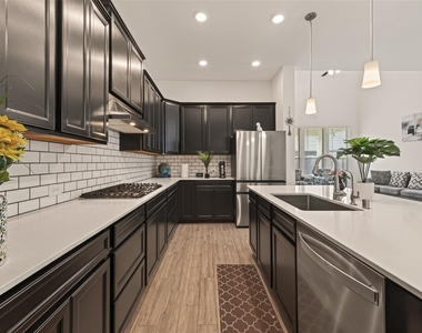 7319 Woodlark Ridge Drive - Photo Thumbnail 12