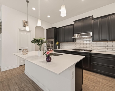 7319 Woodlark Ridge Drive - Photo Thumbnail 16