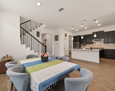7319 Woodlark Ridge Drive - Photo Thumbnail 6