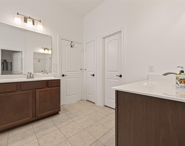 7319 Woodlark Ridge Drive - Photo Thumbnail 41
