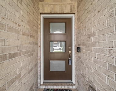7319 Woodlark Ridge Drive - Photo Thumbnail 3