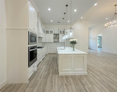 31 Road 6609 - Photo Thumbnail 6