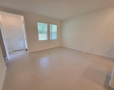 3328 Lapis Lake Drive - Photo Thumbnail 8