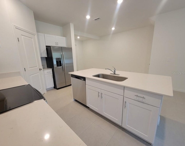 3328 Lapis Lake Drive - Photo Thumbnail 5
