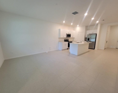 3328 Lapis Lake Drive - Photo Thumbnail 7