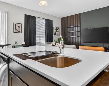 1363 Captiva Cove - Photo Thumbnail 17