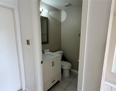 3113 Fairfield Drive - Photo Thumbnail 5