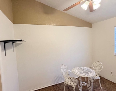 5541 Lown Street N - Photo Thumbnail 20