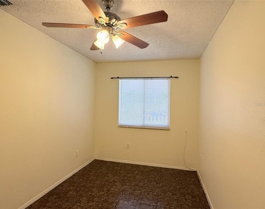 5541 Lown Street N - Photo Thumbnail 9