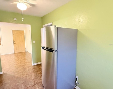 5541 Lown Street N - Photo Thumbnail 8