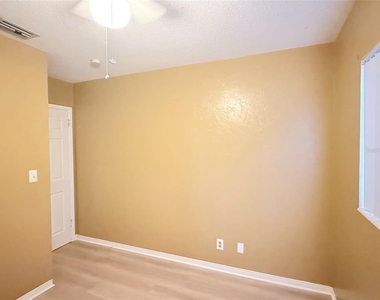 5541 Lown Street N - Photo Thumbnail 18