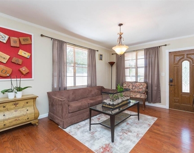 2504 E 12th Avenue - Photo Thumbnail 9