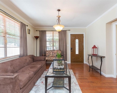 2504 E 12th Avenue - Photo Thumbnail 10