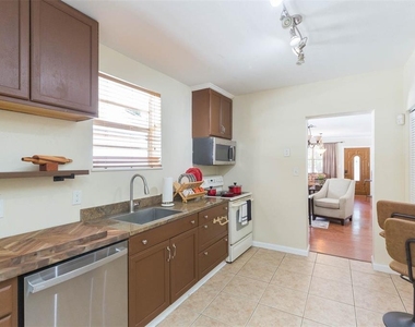 2504 E 12th Avenue - Photo Thumbnail 8