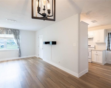 314 4th Avenue Sw - Photo Thumbnail 6