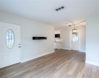 314 4th Avenue Sw - Photo Thumbnail 5