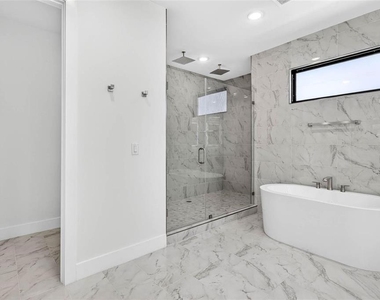 4426 W Euclid Avenue - Photo Thumbnail 45