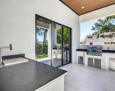 4426 W Euclid Avenue - Photo Thumbnail 53