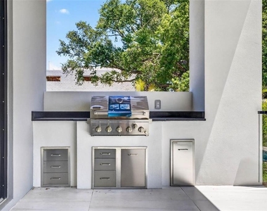 4426 W Euclid Avenue - Photo Thumbnail 50