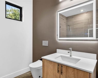 4426 W Euclid Avenue - Photo Thumbnail 31