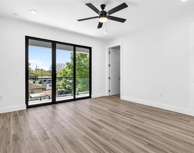 4426 W Euclid Avenue - Photo Thumbnail 35