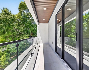 4426 W Euclid Avenue - Photo Thumbnail 38