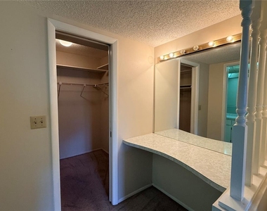 3832 Teeside Drive - Photo Thumbnail 13
